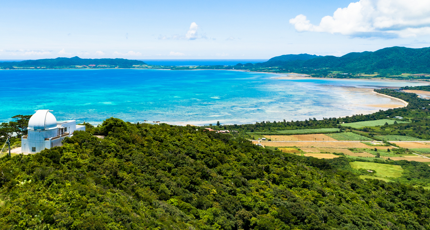 公式 リトルマーメイドホテル石垣島 石垣島ホテル フサキ西海岸の丘の上にある海を見下ろすロケーション 夜は満天の星空